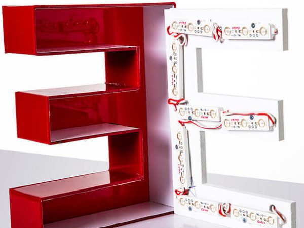 kutu harf tabela örneği 3D harf tabela modeli dış cephe tabela uygulaması